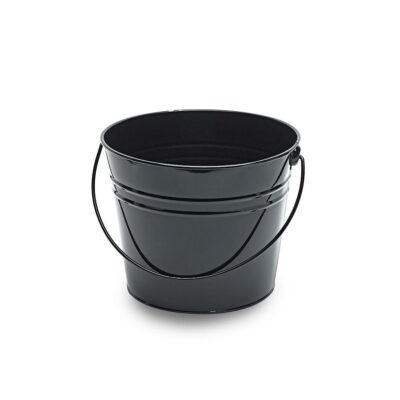 MT036 - Large black metal bucket